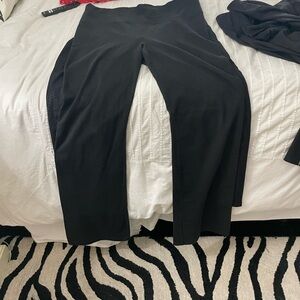 VICTORIA’S SECRET black cotton wide leg stretch pants. In size large.